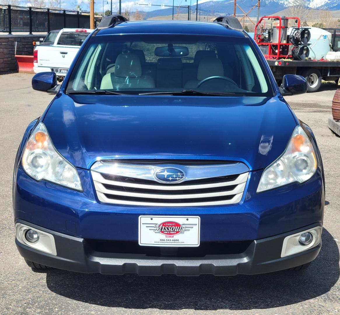 2011 Blue /Tan Subaru Outback Premium (4S4BRBGC7B3) with an 2.5L I4 engine, Automatic transmission, located at 450 N Russell, Missoula, MT, 59801, (406) 543-6600, 46.874496, -114.017433 - Nice One Owner AWD Outback. New Timing Belt and Water Pump. 2.5L I4 Engine. Automatic Transmission. Power Sunroof. Power Drivers Seat. heated Front Seats. Power Sunroof. Air. Cruise. Tilt. Power Windows and Locks. - Photo#5